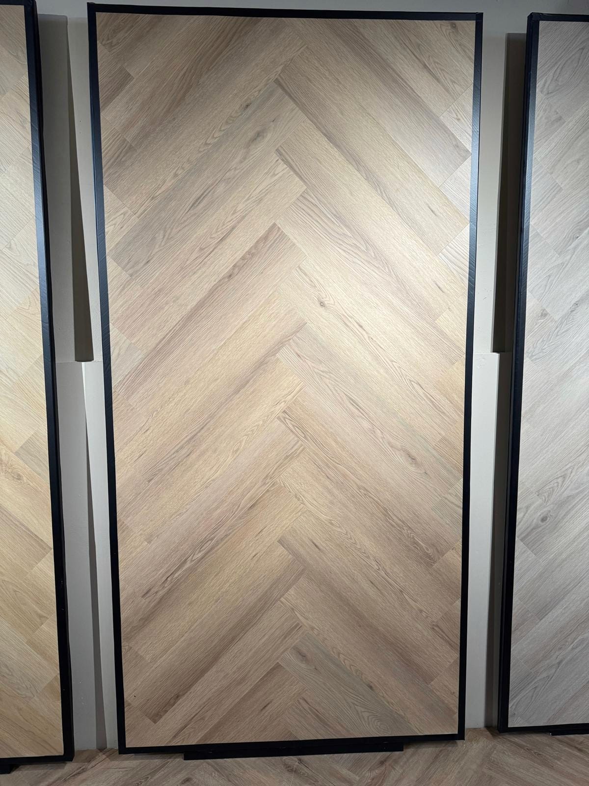 Demonte series eiken visgraat PVC Klik – van iVloer Vianen