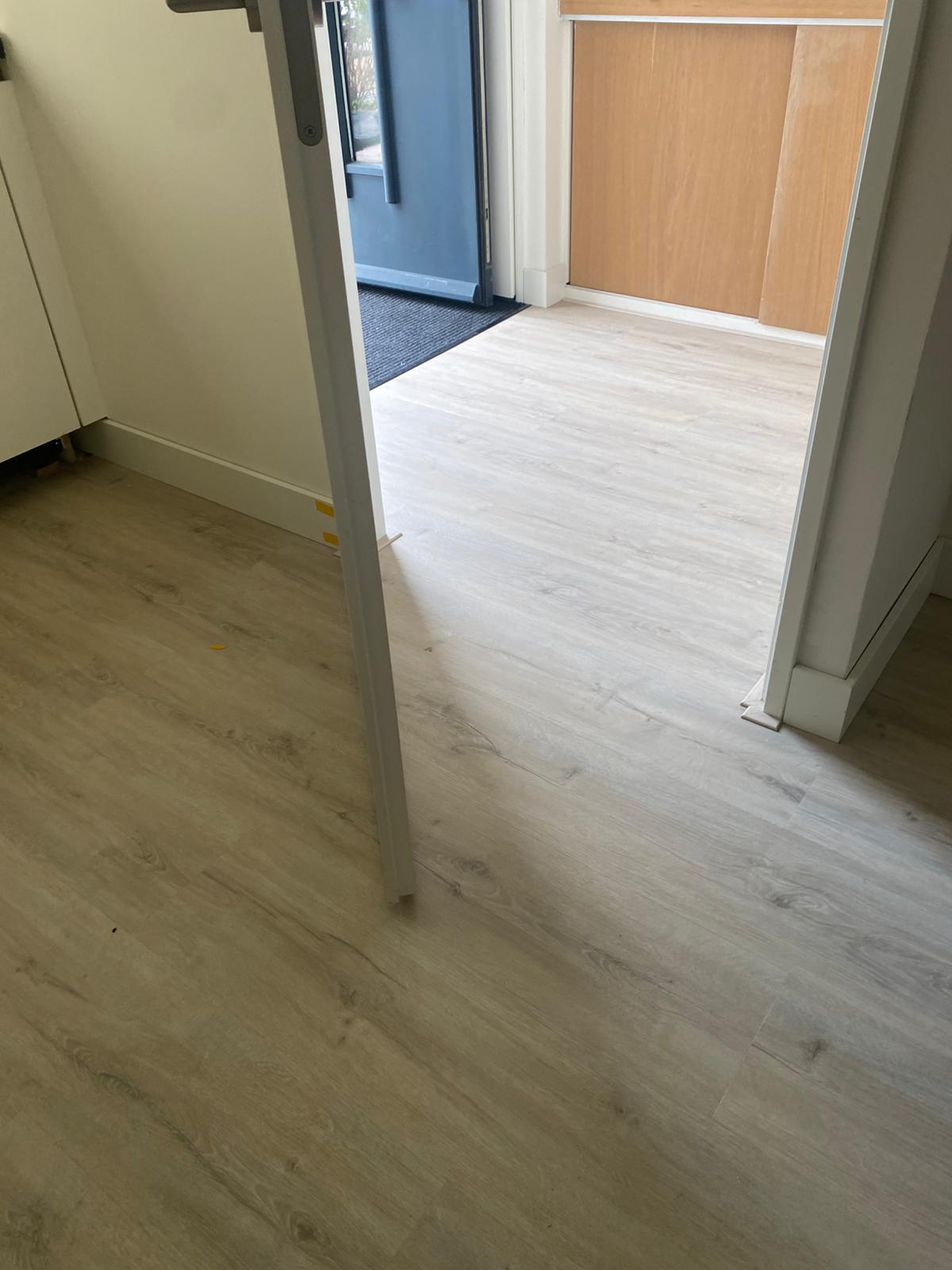 Ophira licht eiken plank PVC klik