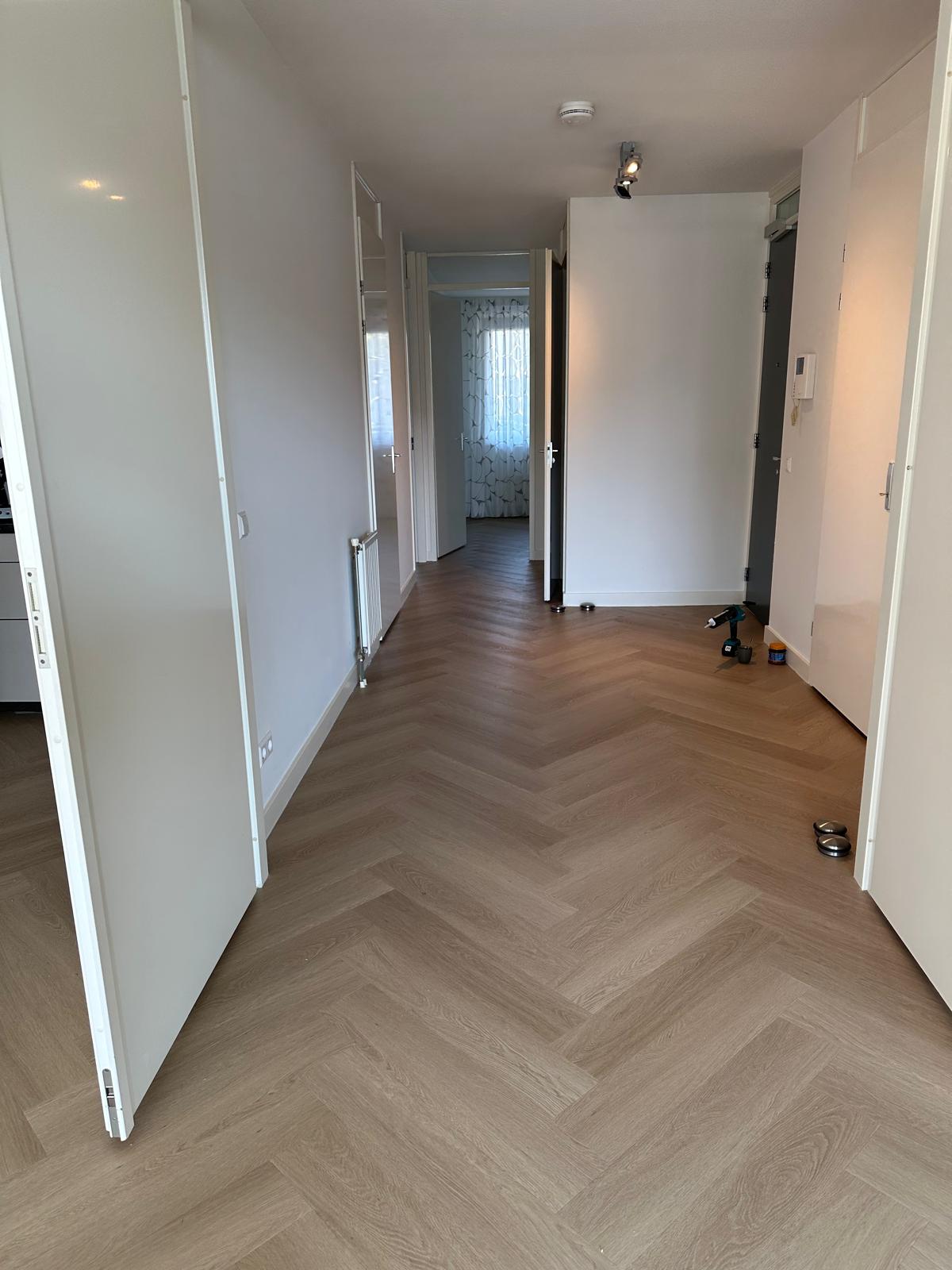 Demonte series beige eiken visgraat PVC Klik