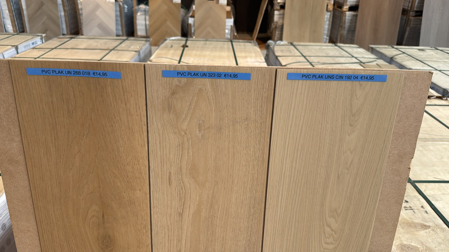 UN 323 02 - plank PVC PLAK