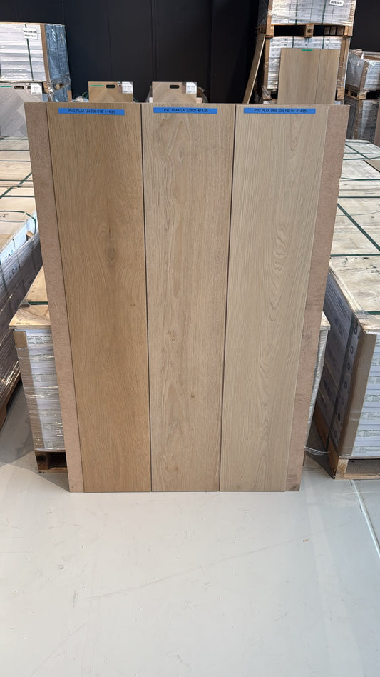 UN 268 01B - plank PVC PLAK